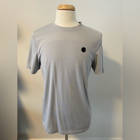 Under Armour Rush - Heat-gear Gym Workout Silver T-Shirt - Picture 2 of 5